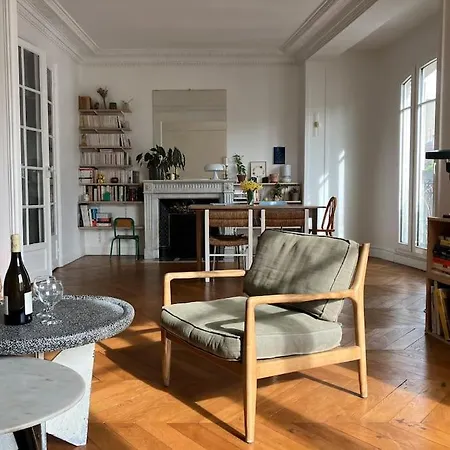 2 Avec Vue 11 Parigi